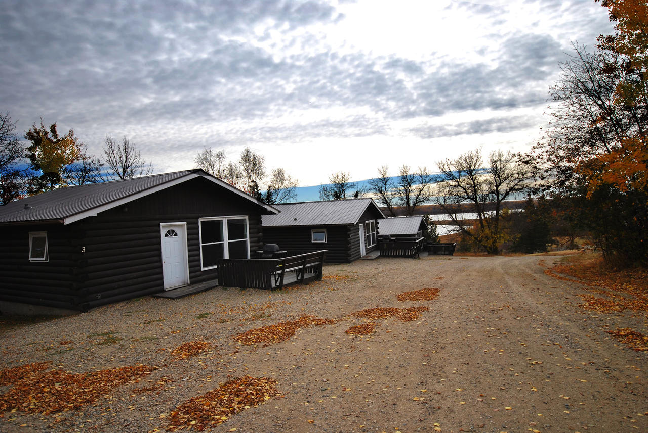 Kenosee Inn & Cabins Kenosee Park Exteriör bild