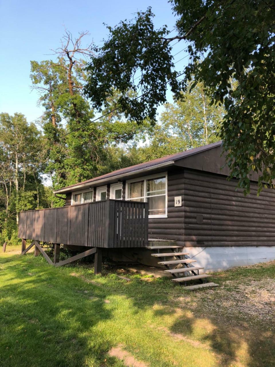 Kenosee Inn & Cabins Kenosee Park Exteriör bild
